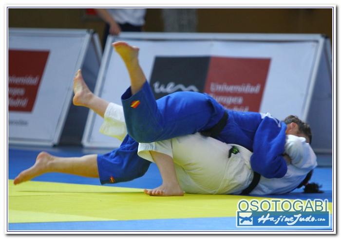 CEU2011 200030